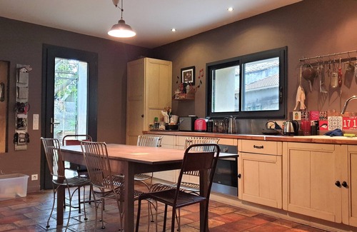 Ledenon Casa | 160m² village house with intimate enclosed garden + swimming pool