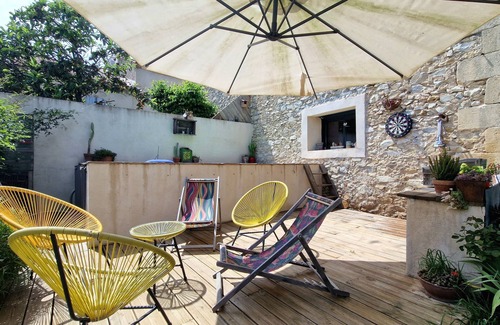 Ledenon Casa | 160m² village house with intimate enclosed garden + swimming pool