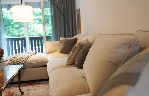 Freilassing Apartamento | 160qm Wohnung mit Balkon nahe Salzburg - Freilassing 2 Schlafzimmer, 2 Bäder