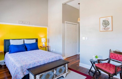 Central Business District Apartamento | 161 State St Unit B (Upstairs ) · Downtown Superstar Duo! 2 bed + 2 bath! 1100SQ FT