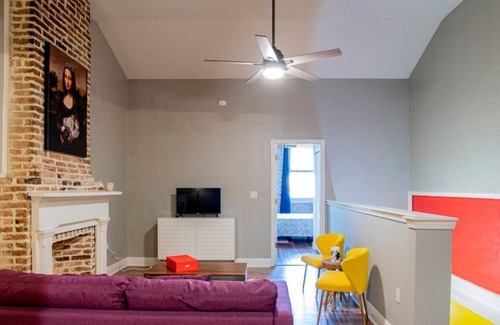 Central Business District Apartamento | 161 State St Unit B (Upstairs ) · Downtown Superstar Duo! 2 bed + 2 bath! 1100SQ FT