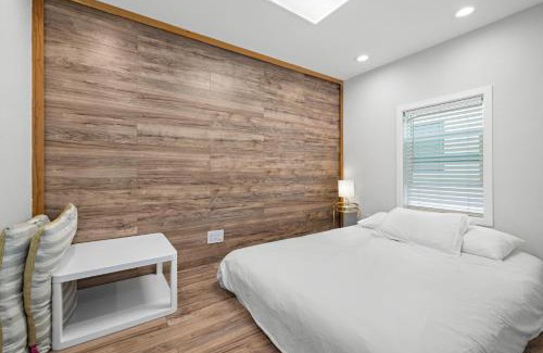 Balboa Peninsula Casa | 1628 West Oceanfront Oasis 7