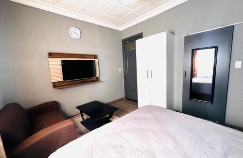 Bezuidenhout Valley Casa | 163 on Bez Unit 21