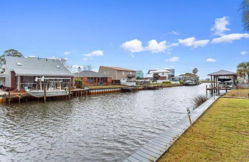 Gulf Breeze Casa | 1639 Stanford Rd