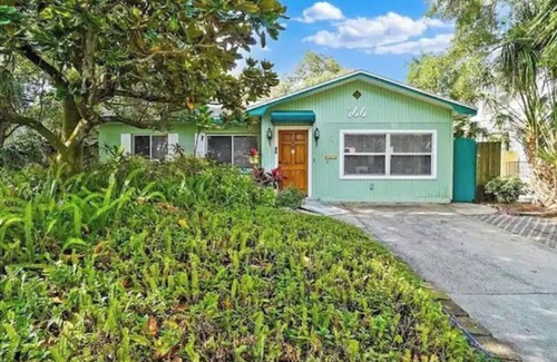Old Southeast Apartamento | 166 Unit B-Fanta Sea Studio by Coastal Cottages