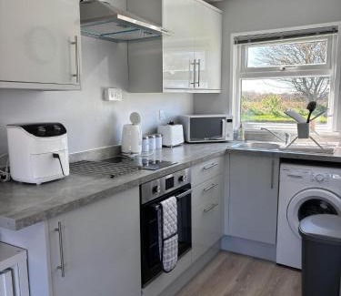 Great Yarmouth Apartamento | 169 Sunbeach, Scratby - Two bed Chalet, sleeps 5, pet friendly, FREE pool and entertainment passes plus WiFi and linen and towels included