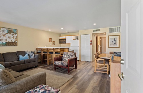 Quincy Condominio | #17-Condo near large pool & shuttle to Gorge Amp-book separately