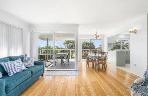 Bonny Hills Casa | 17 Jordan Avenue