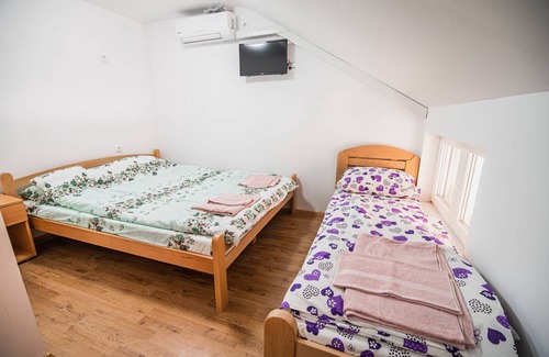 Jesenice Casa | 17 m² Casa ∙ 1 habitación ∙ 5 huéspedes