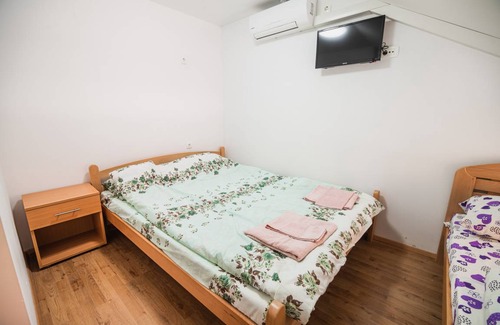 Jesenice Casa | 17 m² Casa ∙ 1 habitación ∙ 5 huéspedes
