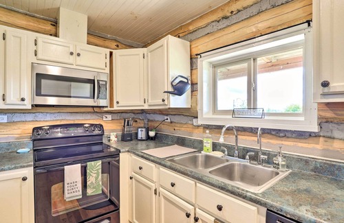 Marshall Cabina | 17 Mi to Appalachian Trail: Marshall Mtn Retreat!