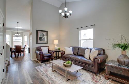 Commerce City Casa | 17 Mi to Dtwn Denver Family Home with Private Yard