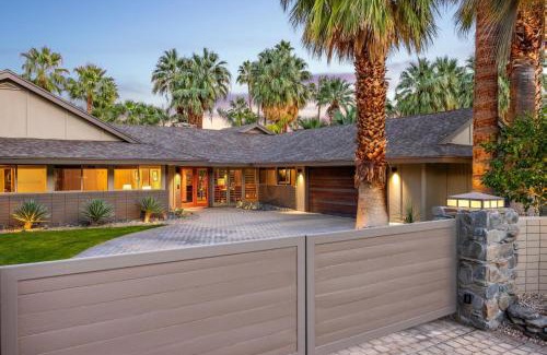Vista Las Palmas Casa | 17 Palms