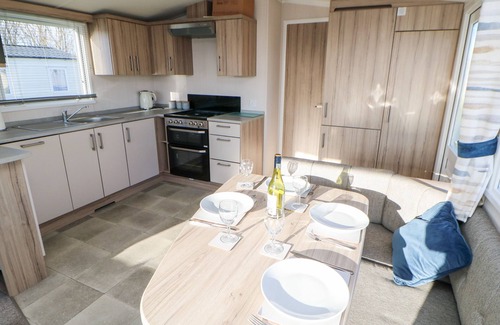 Woodhorn Cabaña | 17 SUMMER MEADOWS, pet friendly, country holiday cottage in Ashington