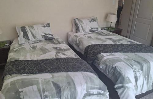 Jeffreys Bay Villa | 17 Villa Leadwood