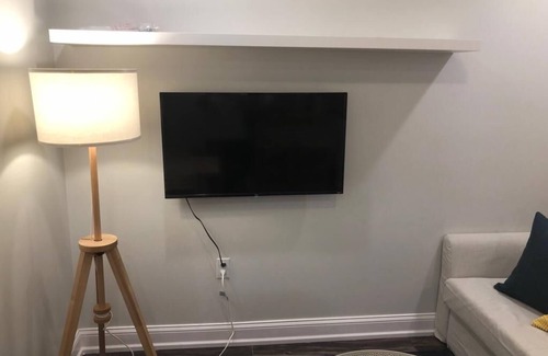 Industry Apartamento | 1703 4C · Fenomenal 1bed Apt / 20 min a NYC-Parking Avail.