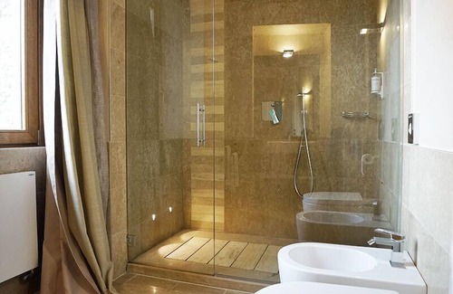 Arlate Casa | 1711 Luxury Guest House