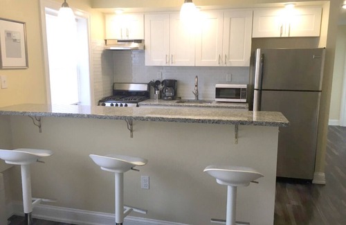Industry Apartamento | Contemporáneo moderno Apt / Parking Avail-20Min a Nueva York