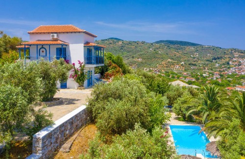 Skopelos Villa | 175 m² Villa ∙ 3 bedrooms ∙ 6 guests