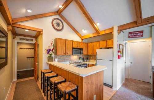 West Dover Apartamento | 17A Mountain Village #241