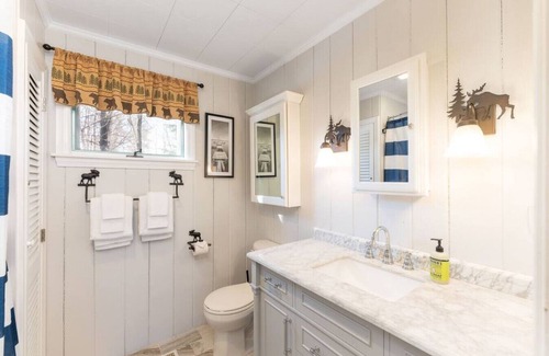 Cranmore Birches Cabina | 17SM · Renovated 1BR|Deck |Washer/Dryer