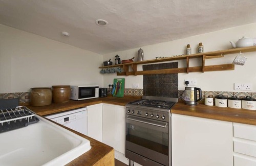 Ottery St Mary Casa | 17th Century Thatched Cottage, 10 Mins to Sidmouth