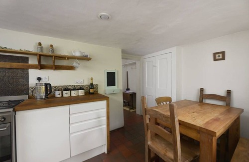 Ottery St Mary Casa | 17th Century Thatched Cottage, 10 Mins to Sidmouth