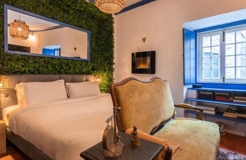 Sintra Cama Y Desayuno | 17th Century Room in Villa with Snooker & HotTub - Sintra WOW