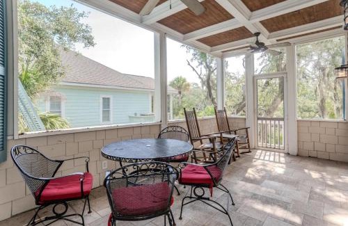 Saint Helena Island Casa | 18 Fiddlers Cove Dr - 5 Bed/4 Bath w/Resort Access & Golf Cart!