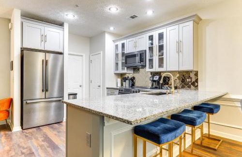 Rex Casa | 18 Mi to Atlanta Family Retreat with Patio