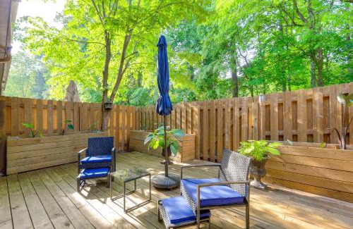 Rex Casa | 18 Mi to Atlanta Family Retreat with Patio