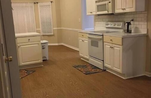 Oak Hill Casa | 18 minutes to Downtown Covington Square Walk of Stars and Great Restaurants