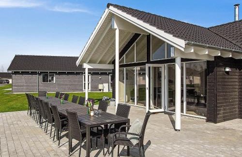 Olpenitz Casa | 18 person holiday home in Hasselberg