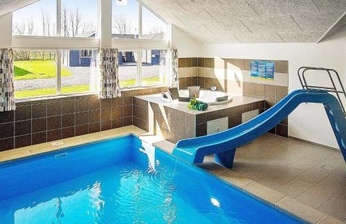 Olpenitz Casa | 18 person holiday home in Hasselberg