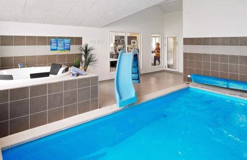 Olpenitz Casa | 18 person holiday home in Hasselberg