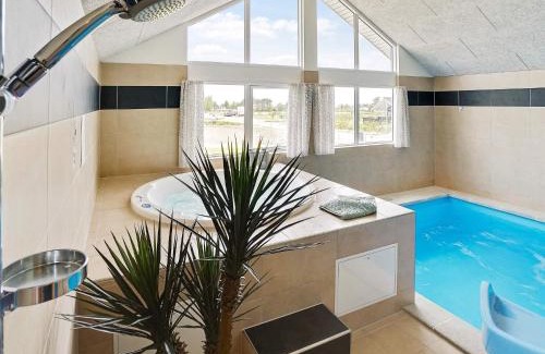 Bogense Casa | 18 person holiday home in Bogense