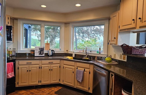 White River Junction Casa | 180-degree panoramic views of Vermont's mountains from the living room and Deck