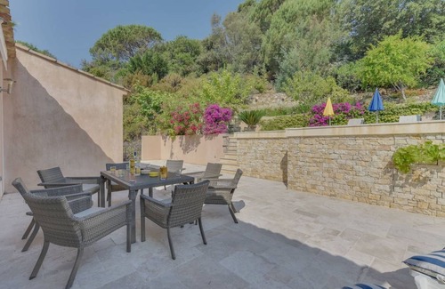 Grimaud Otro | 180 m² Alojamiento ∙ 5 habitaciones ∙ 10 huéspedes