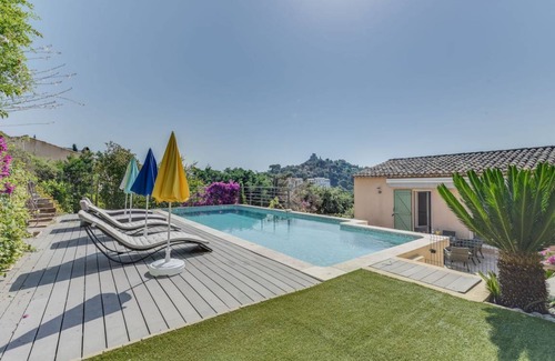 Grimaud Otro | 180 m² Alojamiento ∙ 5 habitaciones ∙ 10 huéspedes