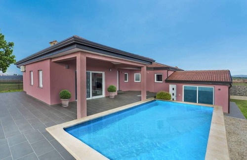 Brtonigla Villa | 180 m² Villa ∙ 3 habitaciones ∙ 8 personas