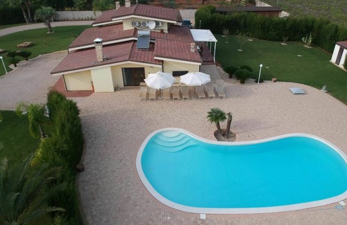 Melissano Villa | 180 m² Villa ∙ 4 habitaciones ∙ 12 personas