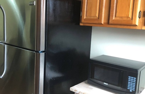 Industry Apartamento | Splendid 2bed Apt20 min to NYC- Parking Avail