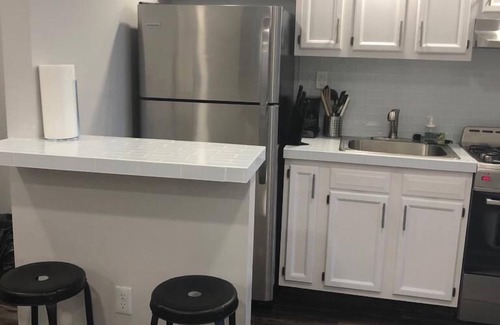 Industry Apartamento | 1817 4D · Fancy 1bed Apt / 20 Min a NYC-Parking Disp.