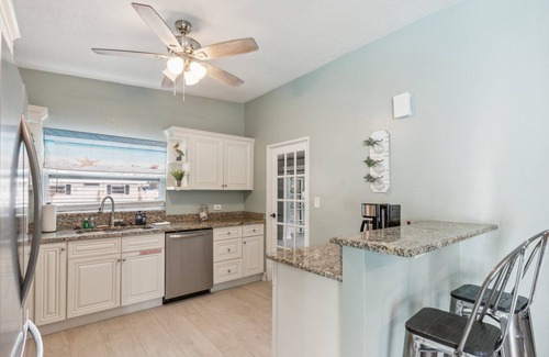 Anona Casa | 1818 Indian Rocks Road