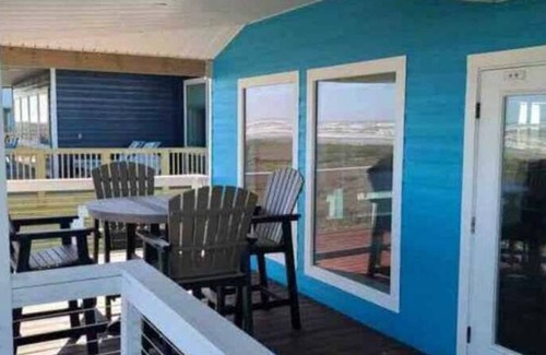Clayton Apartamento | 1836 Beachfront Retreat
