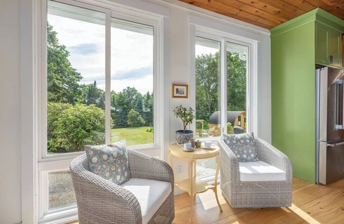 Meredith Casa | 1840 Meredith Farmhouse w Outdoor Pool & Sauna