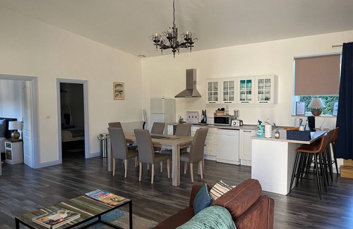 Chassors Cabaña | Tranquilo, privado! Propiedad de Charentaise, piscina climatizada y jardines