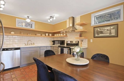 Rocheport Casa | 1855 Charm Meets 2024 Technology