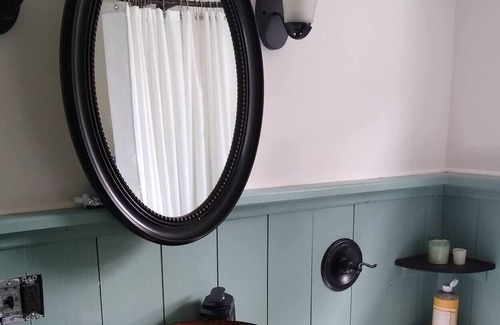 Upper Jay Casa | 1860s Adirondack Farmhouse near Whiteface