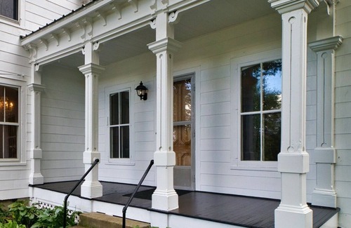Schuylerville Casa | 1862 Italianate Victorian B&B Owner's Unit
